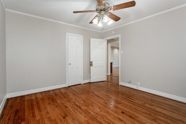 Building Photo - 6219 Penrose Ave