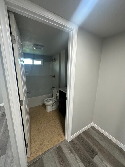 Building Photo - 2339 Van Ness Ave