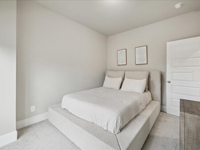 Building Photo - 2329 Paul Quinn St