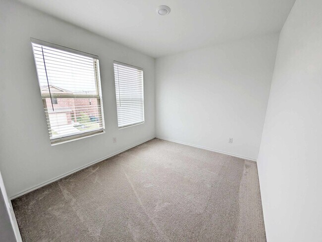 Building Photo - New Home in Edmond