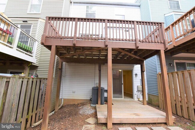 Building Photo - 6605 Briarleigh Way
