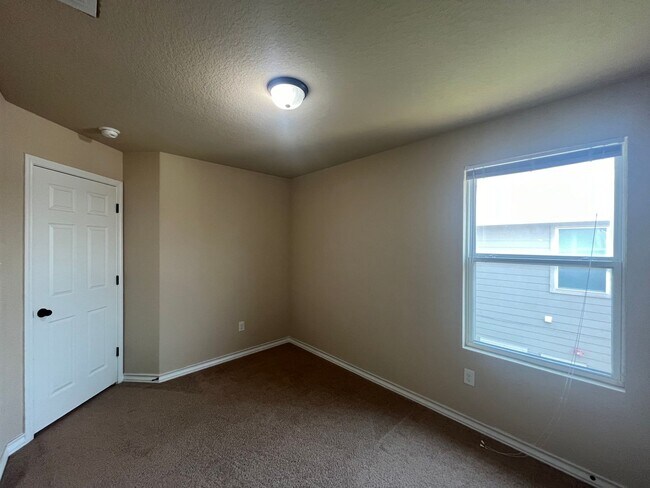 Building Photo - 16824 Dancing Ava