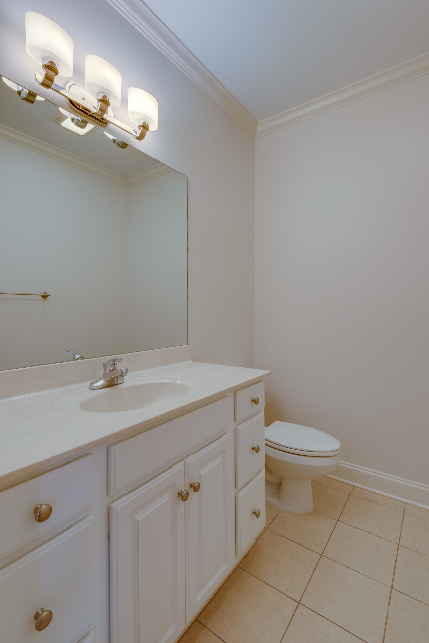 Powder Room - 3333 Acklen Ave