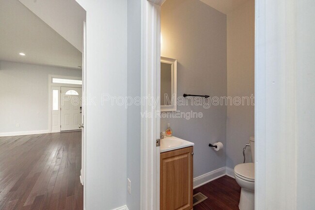 Building Photo - 2615 North Ave