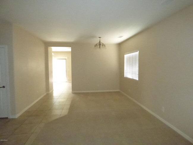 Building Photo - Great home for the money and size in Wadde...