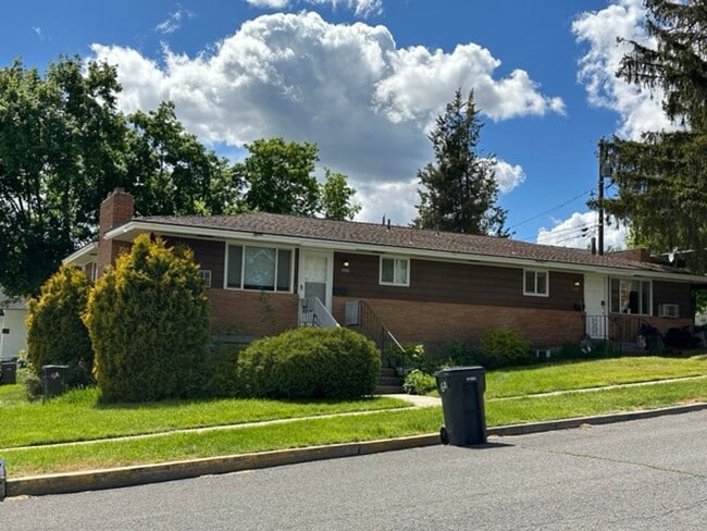Primary Photo - 66.00 - H street