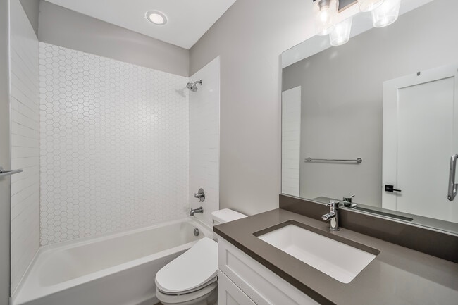 Bath 2 - 2185 S Cherokee St