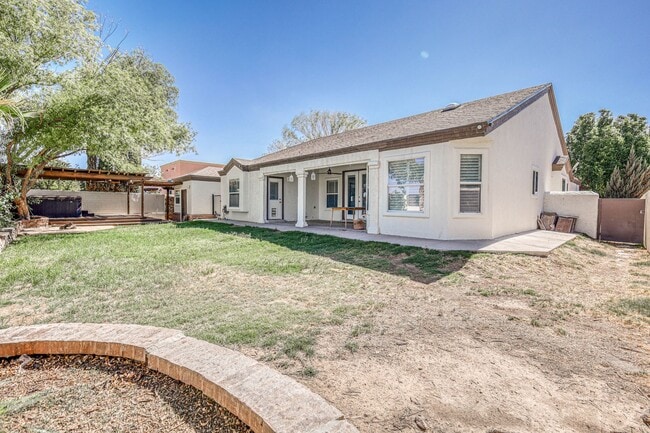 Building Photo - 5948 Anapaula Dr