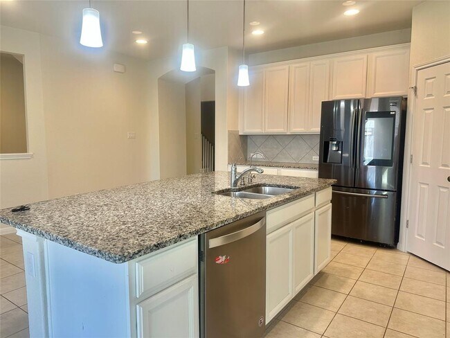 Building Photo - 7211 Loggia Pl