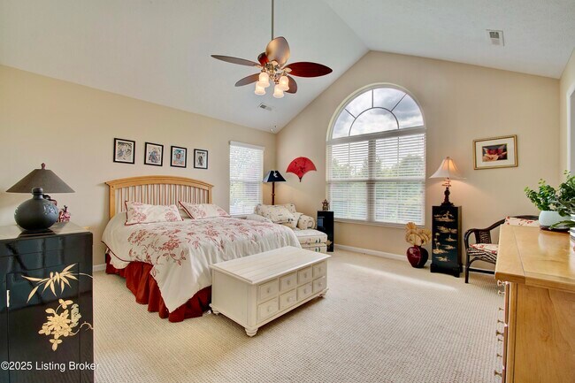 Building Photo - 9097 Royal Oak Ln