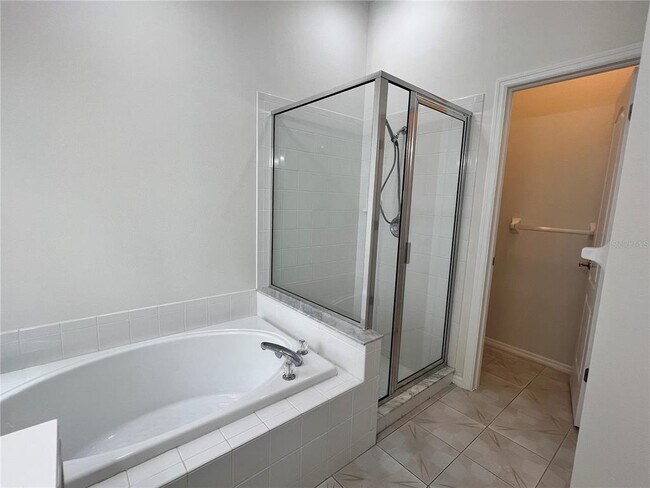 Building Photo - 526 Cypress View Dr