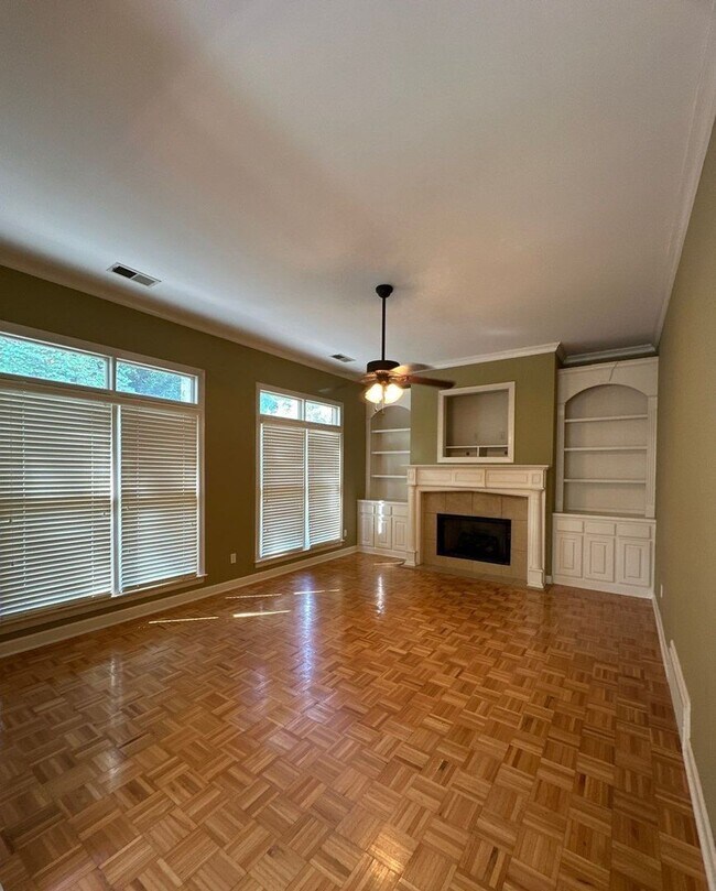 Building Photo - 10135 Ridgewood Oak Dr