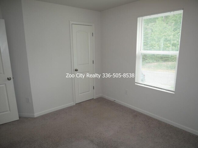 Building Photo - 2411 Whirlwind Ln