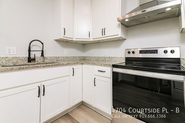 Building Photo - 4704 Courtside Pl