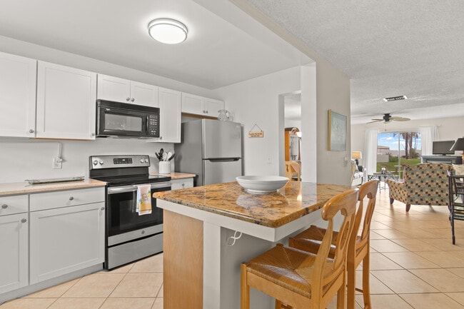 Building Photo - 1300 Seaway Dr