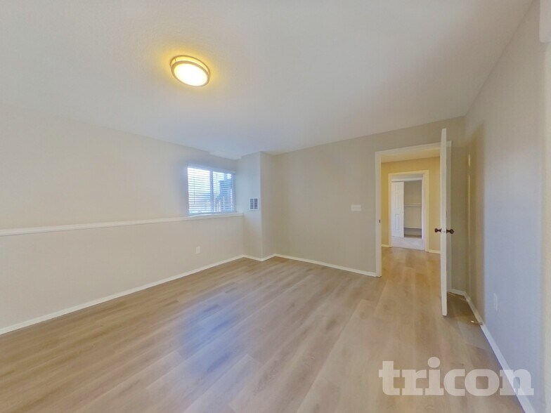 Building Photo - 21898 E Alamo Ln