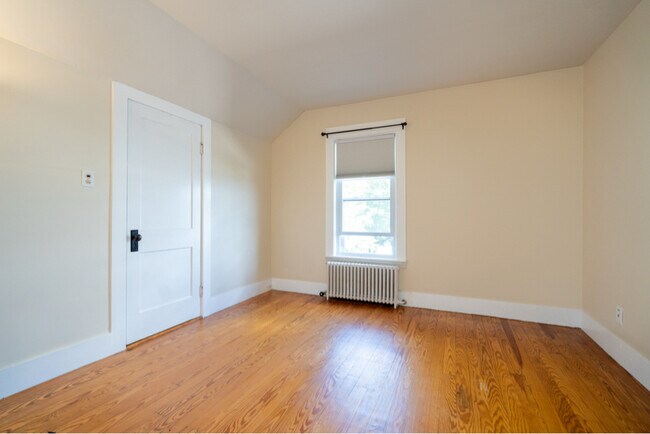 Building Photo - 242 Lafayette St