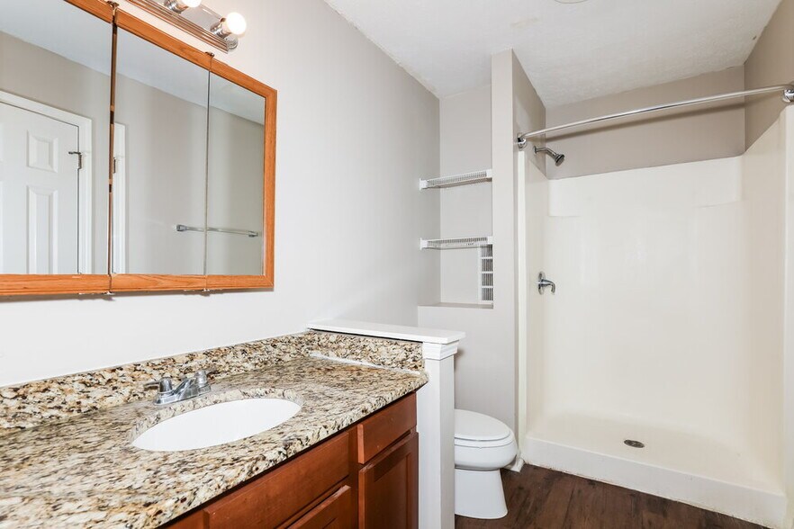 Building Photo - 5287 Ivy Hill Dr