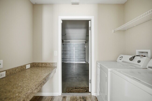 Building Photo - 4BR Gated Community Home with Fenced Yard, 2-Car Garage & Open Floor Plan