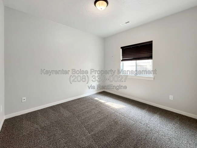 Building Photo - 1376 W Pebblestone Dr