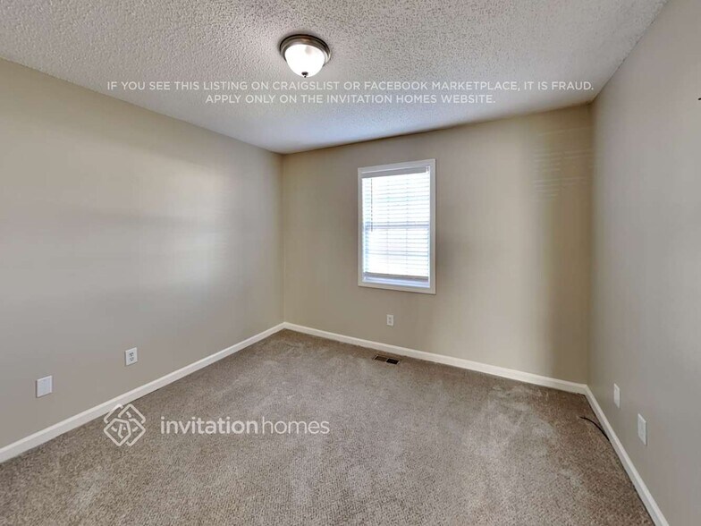 Building Photo - 25 Hedgerow Ct SE