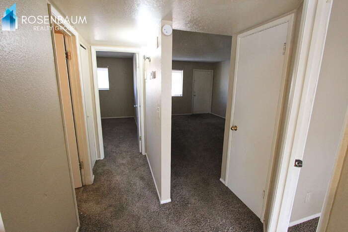 Building Photo - 1756 E 6th Ave