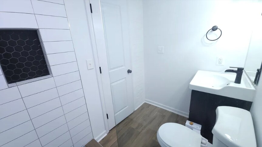 Building Photo - 738 11th St NE