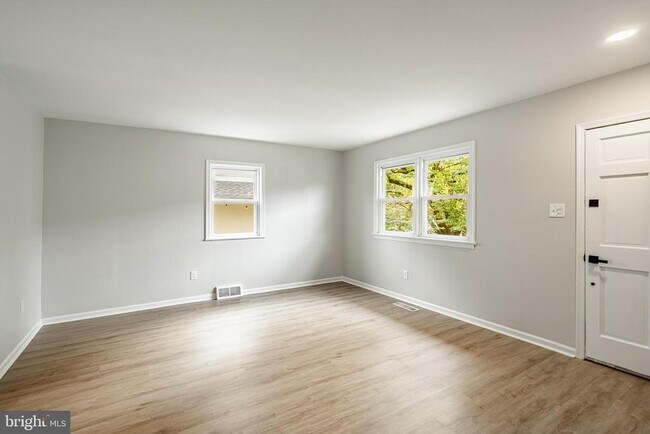 Building Photo - 61 Pennsylvania Ave