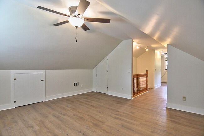 Building Photo - 2911 Shroyer Rd