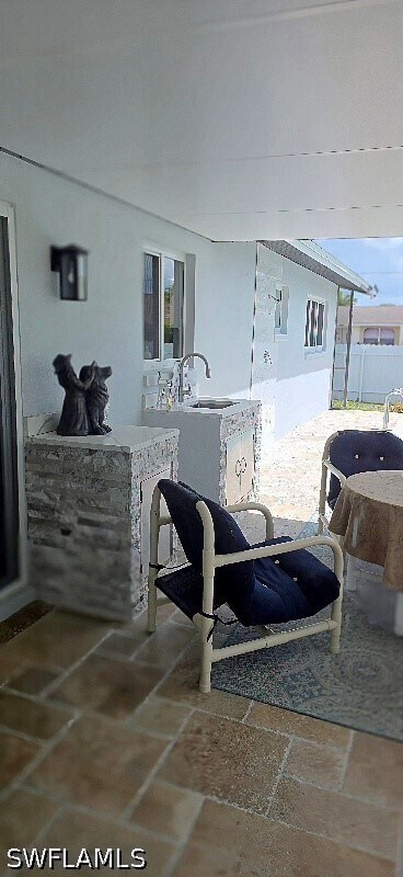 Building Photo - 1118 NE Pine Island Ln