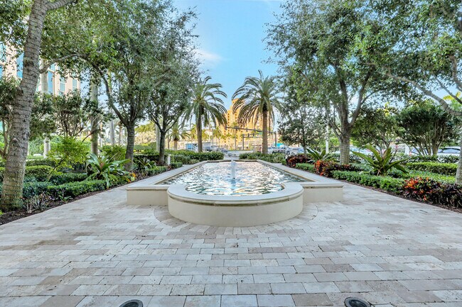 Building Photo - 550 Okeechobee Blvd