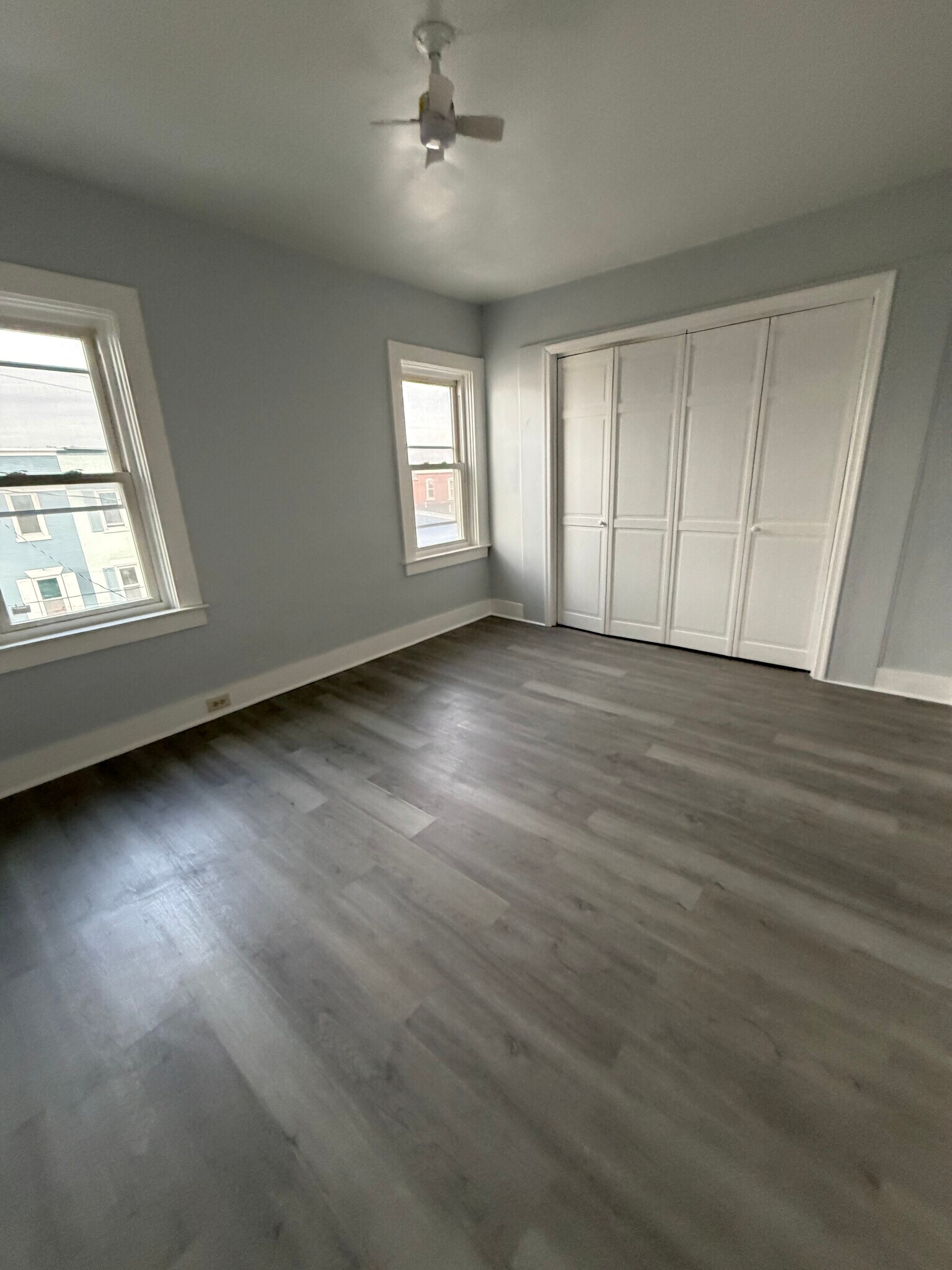 Building Photo - 644 E Madison St