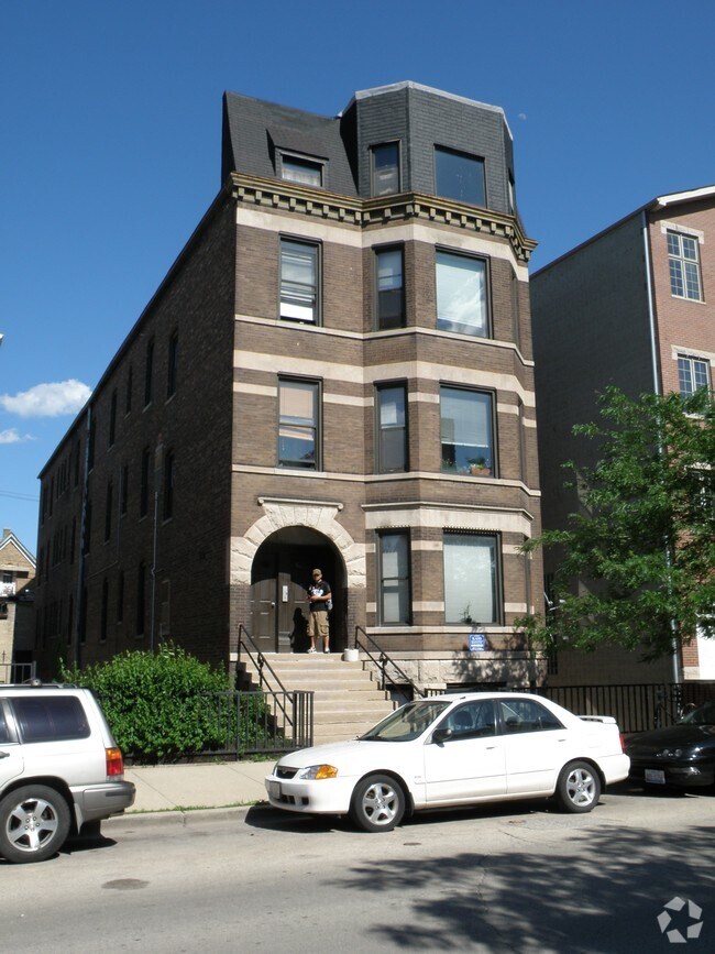 Building Photo - 1231 N Greenview Ave