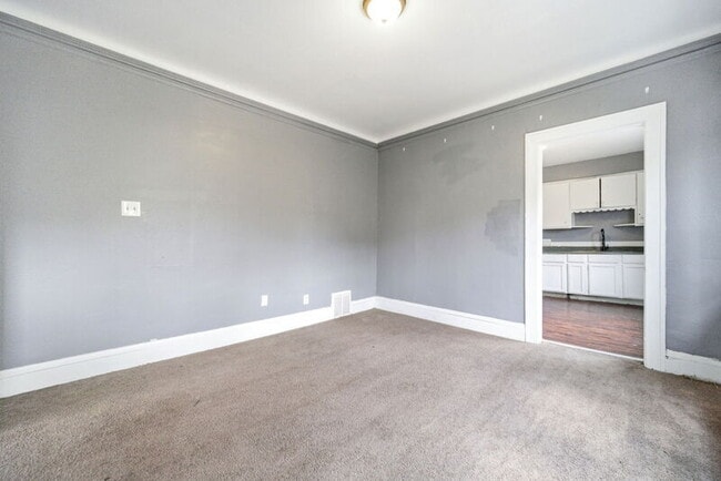 Building Photo - 3691 E 116th St