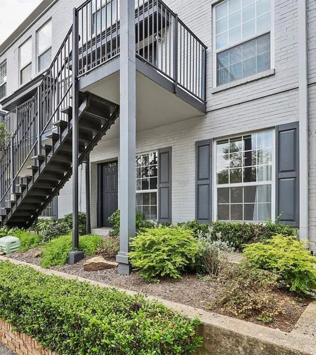 Primary Photo - 7829 Royal Ln