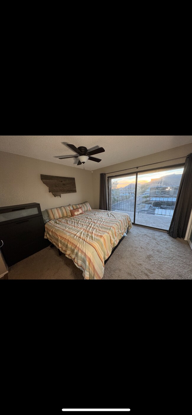 Building Photo - 1545 E Sahuaro Dr