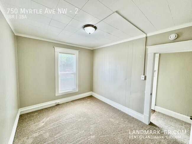 Building Photo - 750 Myrtle St NW