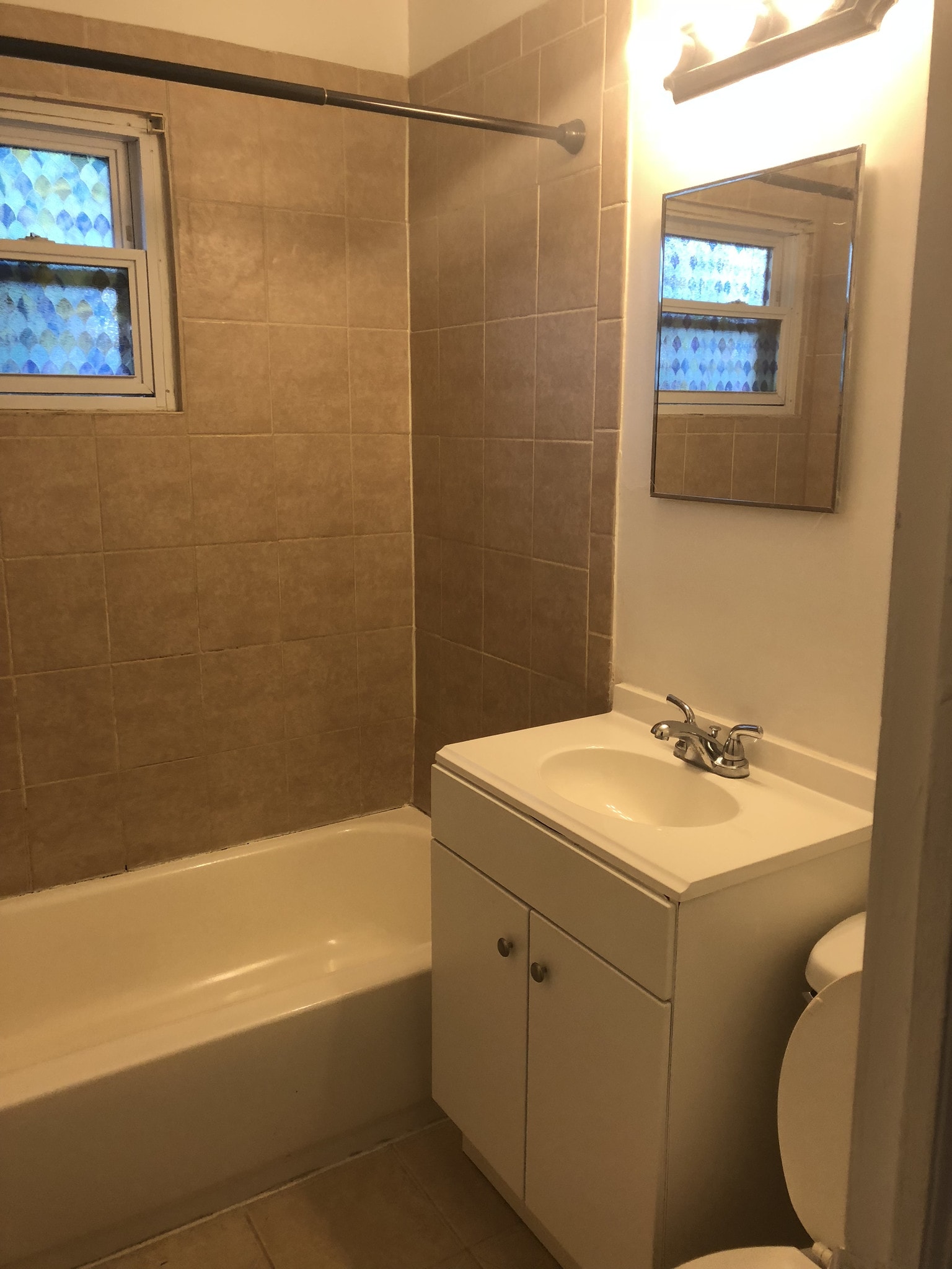 Bathroom - 3711 Harmon Ave