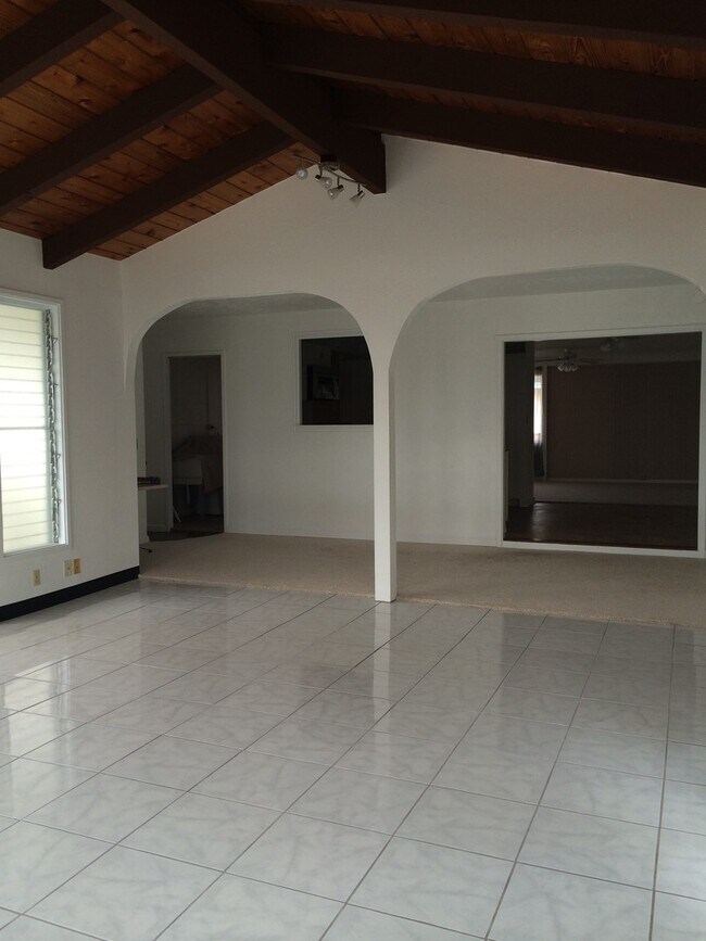 Building Photo - T1152ach