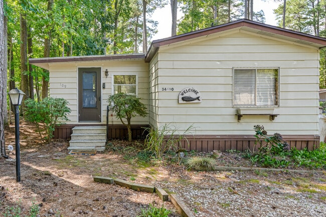 Primary Photo - 34490 Virginia Dr