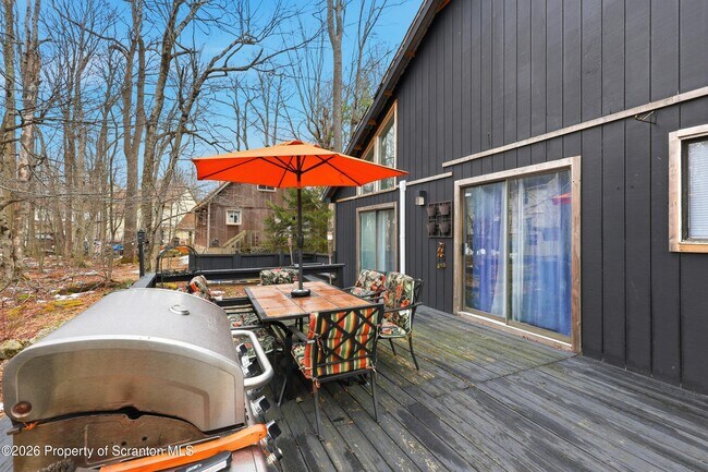 Building Photo - 1379 Winding Way