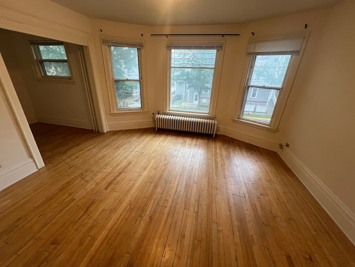 Building Photo - 221 N Livingston St