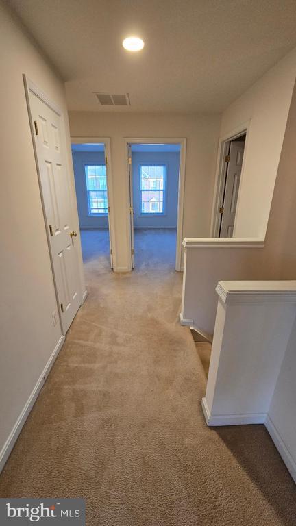 Building Photo - 7007 Courtyard Way