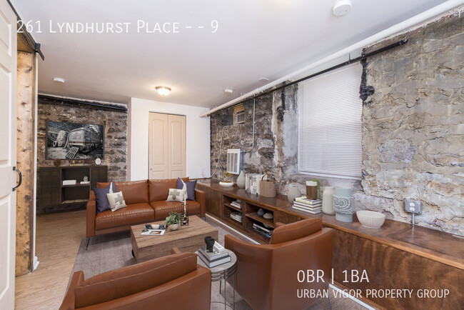 Building Photo - 261 Lyndhurst Pl