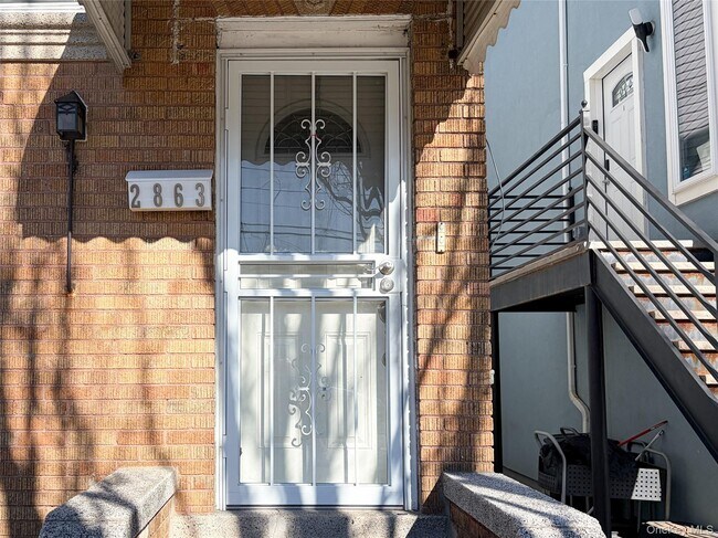 Building Photo - 2863 Coddington Ave