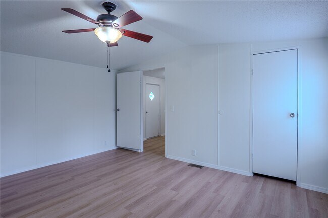 Building Photo - 20511 N Navasota St