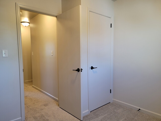 Building Photo - 1522 N Reading Rd