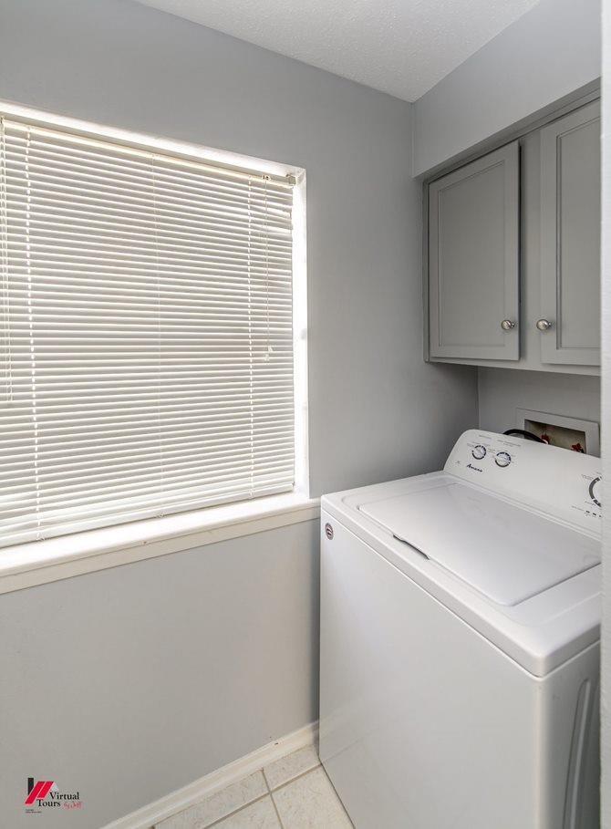 Building Photo - 3636 Greenacres Place Dr