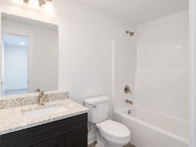 Building Photo - $1000 OFF YOUR 1ST MONTHS RENT! BRAND NEW TOWNHOME IN THE DESIRABLE SOUTHRIDGE AREA!