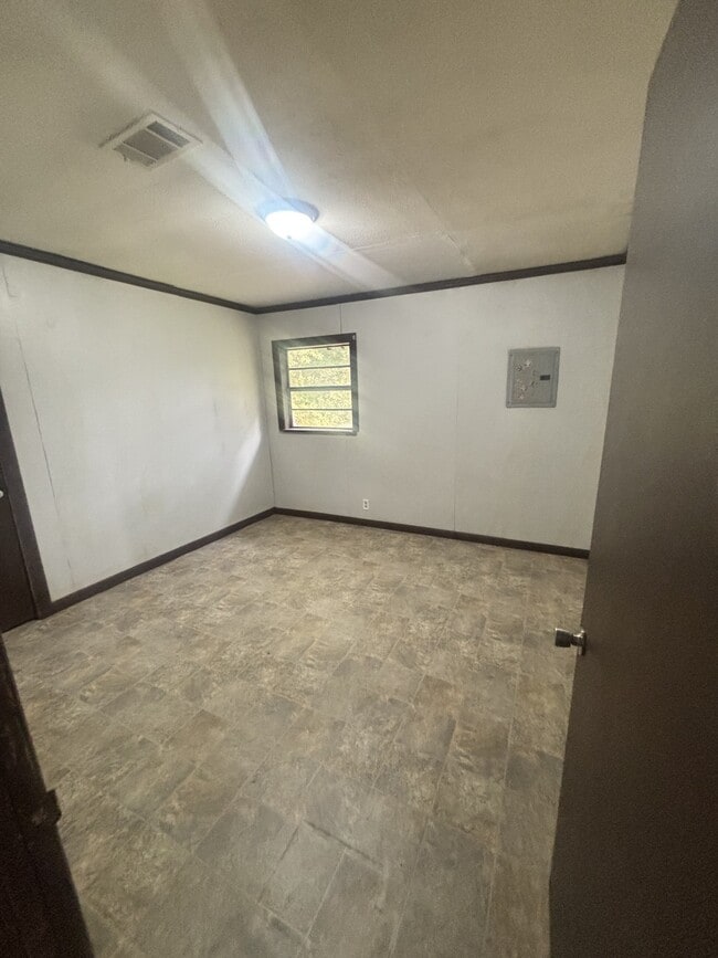 Building Photo - 301 College Ave